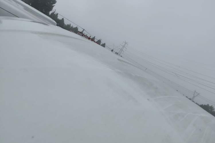 Used SAIC MAXUS Xintu V90 2022 2.0T AMT Yunjie Front-Wheel-Drive Long Wheelbase High-Roof Single-Tire Rear 7-Seater
