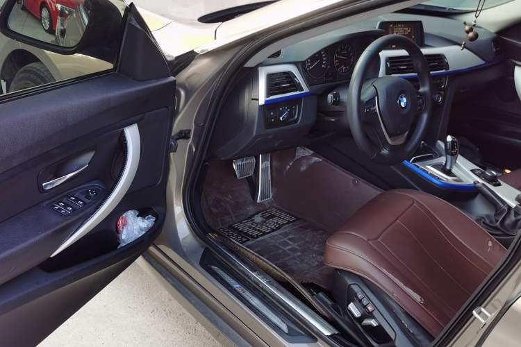 Used BMW 3 Series GT 2017 320i Sport Edition
