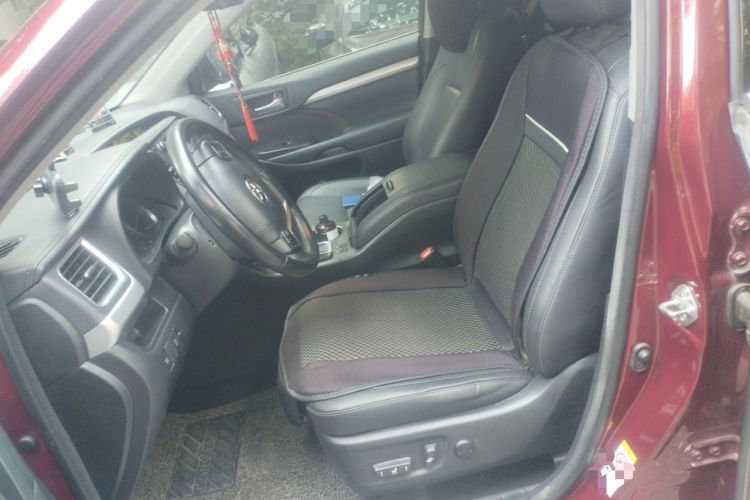 Used Toyota Highlander 2018 2.0T Two-Wheel-Drive Luxury Edition 7 Seats Emission Standard China V
