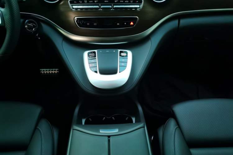 Used Mercedes-Benz V-Class 2022 V 260 Prestige Edition