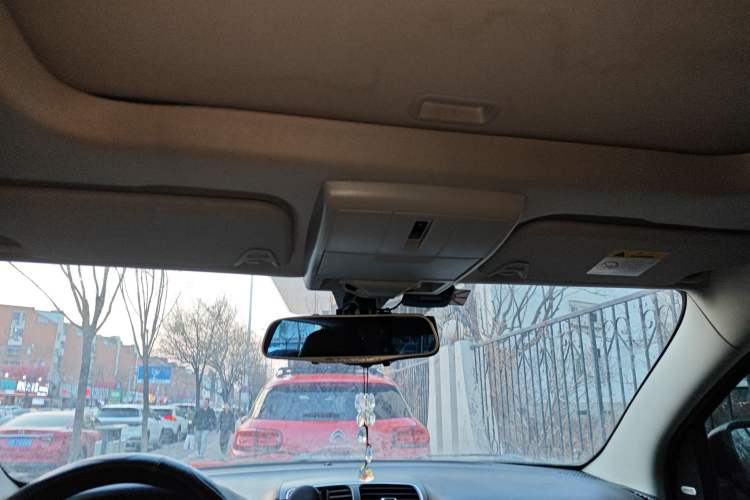 Used Dodge Journey 2013 2.4L Two-Wheel Drive Luxury Version