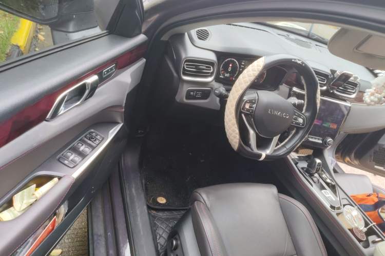 Used Lynk & Co 02 2020 1.5T DCT Two-Wheel Drive Zhaopu Version
