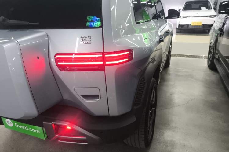 Used Formula Leopard Titanium 3 2025 501 km All-Wheel Drive Intelligent Driving Max Edition Right Rear Taillight