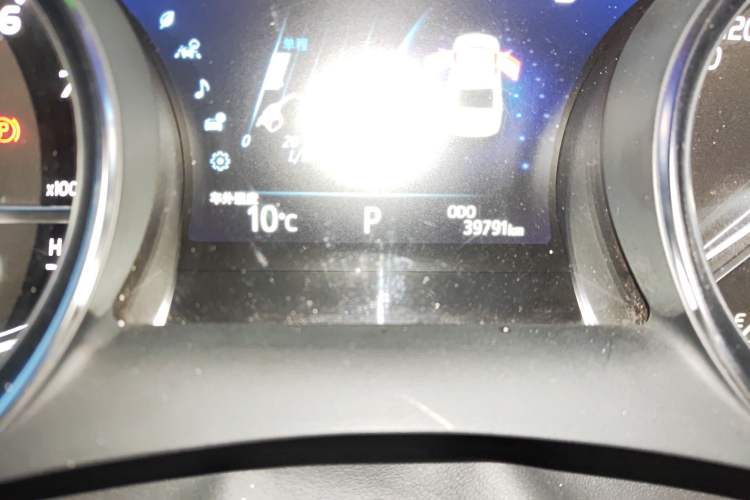 Used Toyota Camry 2019 Revised Version 2.0G Luxury Edition
