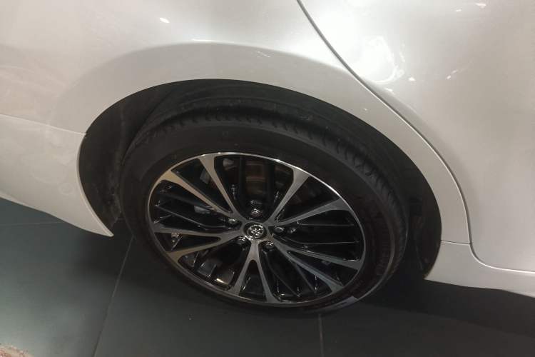 Used Toyota Camry 2019 2.5S FENGSHANG Version China VI Standard Right Rear Wheel Hub
