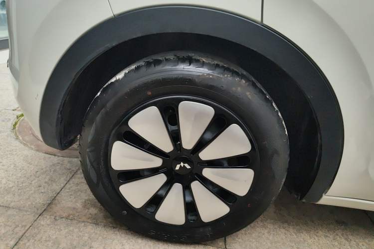 Used Wuling Bingo 2023 333 km Lingxi Connected Version
