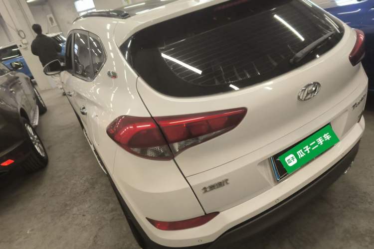 Used Hyundai Tucson 2018 1.6T Dual-Clutch Two-Wheel Drive 15th Anniversary Special Edition

