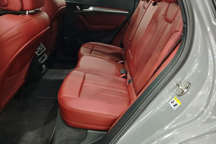 Used Audi Q5L 2025 quattro 45th Anniversary Edition 40 TFSI Luxury Dynamic Model
