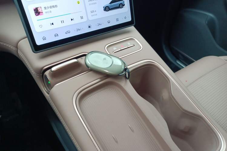 Used Nio ES6 2024 75 kWh
