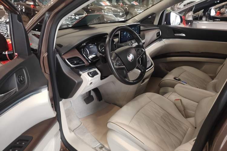 Used Buick GL8 2021 Land Cruiser Executive Class 652T Luxury Model