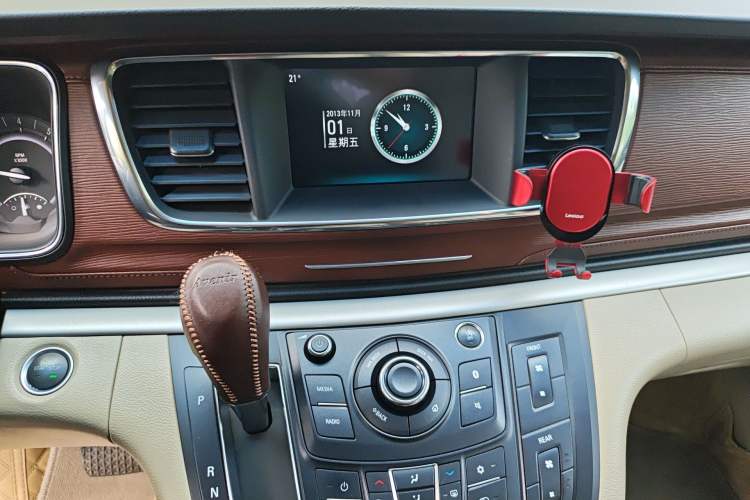 Used Buick GL8 2018 28T Luxury Model China VI Standard Audio And AC Panel