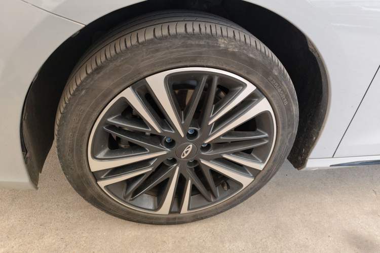 Used Chery Arrizo 8 2023 High-Performance Edition 2.0T DCT Powerfully Equipped
