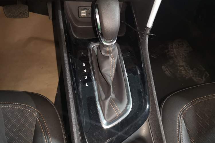 Used Buick Encore 2020 20T CVT Luxury Edition Gear Lever