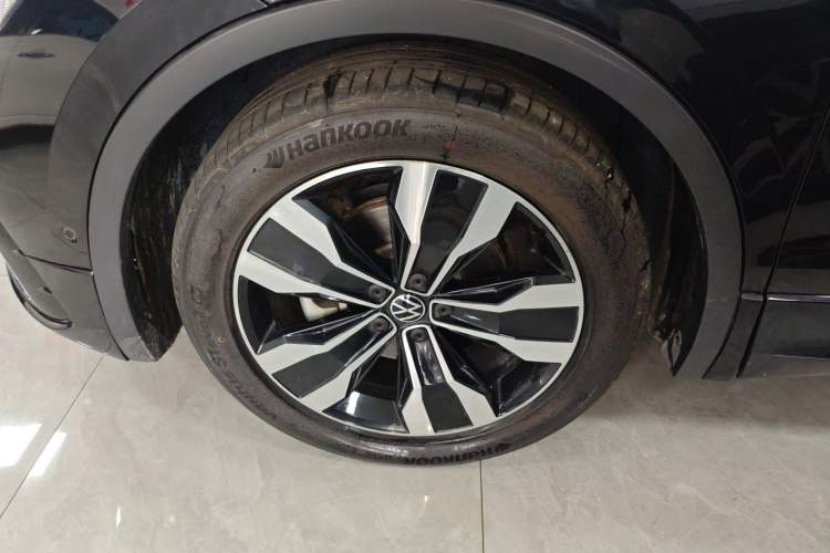 Used Volkswagen Tiguan L 2024 330TSI Automatic Two-Wheel Drive R-Line Enhanced Edition
