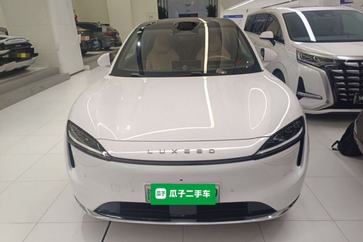 Used Hima Luxeed R7 2024 All-Electric 802 km Max
