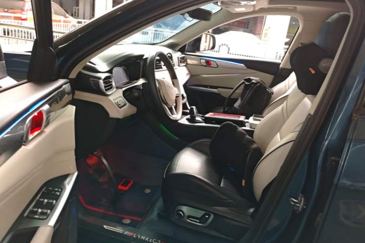 Used Lynk & Co 01 2017 2.0T Two-Wheel Drive Zhaopu Version
