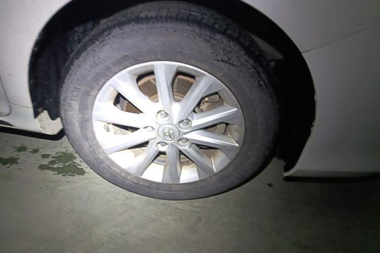 Used Toyota Camry 2013 2.0G Comfort Edition Right Front Wheel Hub