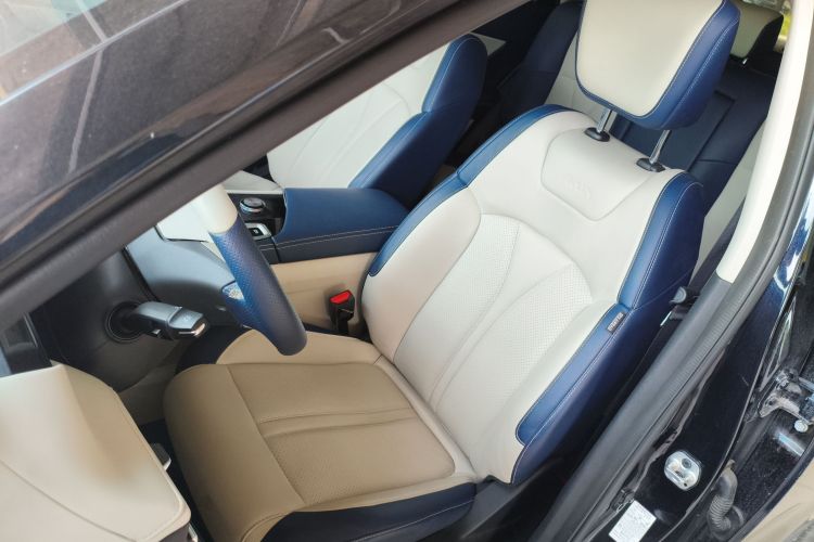 Used Dongfeng Aeolus Huge 2022 Mach Dual-Motor 1.5T MHD Dare-to-Dream Edition
