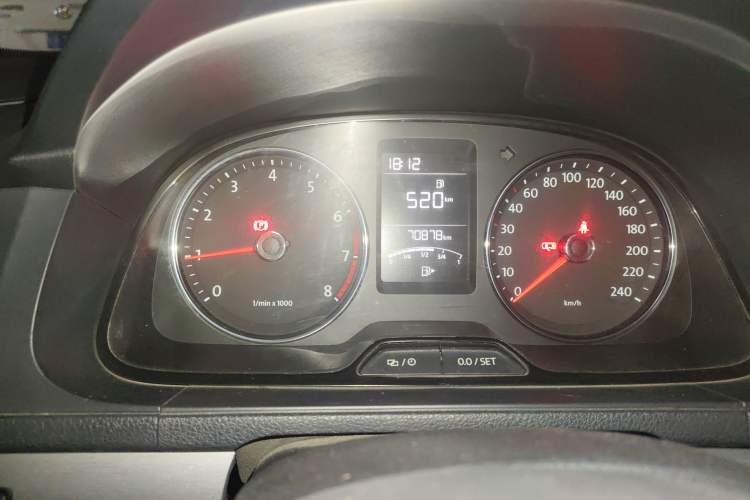 Used Volkswagen Lavida 2013 Restyled Classic 1.6L Manual Comfort Edition
