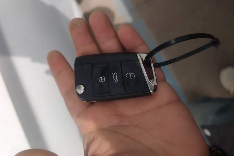 Used Volkswagen Sagitar 2023 300TSI DSG Excellence Edition Vehicle Key