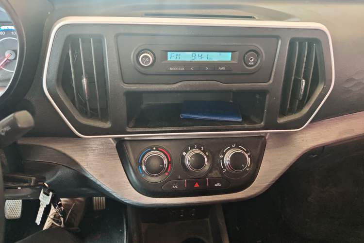 Used Chana Ruixing M60 2023 1.5L GDI Basic Model Passenger Vehicle 6/7 Seats