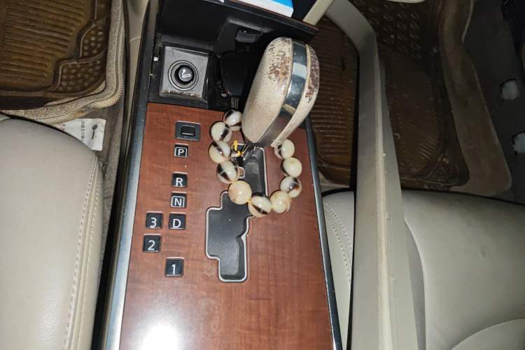 Used Nissan Teana 2006 200JK Deluxe Edition Gear Lever