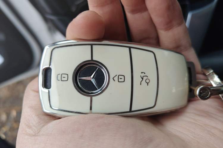 Used Mercedes-Benz C-Class 2019 Updated C 260 L Vehicle Key