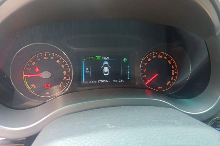Used BYD e5 2016 300 Luxury Edition Instrument Cluster
