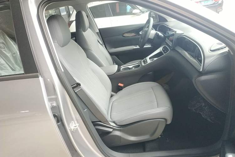 Used Geely Galaxy Geome 2026 Model 310km Youth Edition Right Front Seat