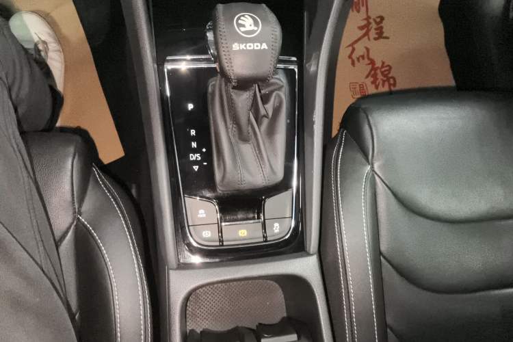 Used Skoda Kodiaq 2019 Facelifted TSI330 7-Seater Two-Wheel-Drive Luxury Enjoyment Edition China VI Standard