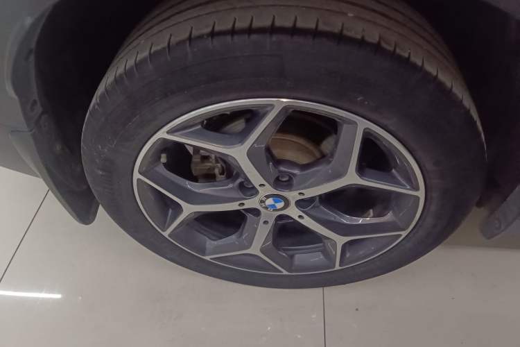 Used BMW X1 2019 sDrive18Li Premium Edition Exterior 5