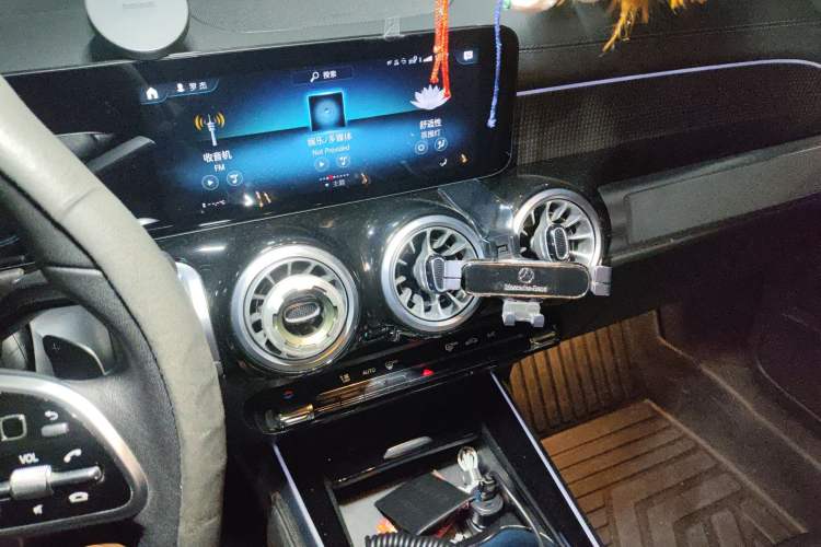 Used Mercedes-Benz GLB 2022 Updated GLB 200 Fashion Edition Audio And AC Panel