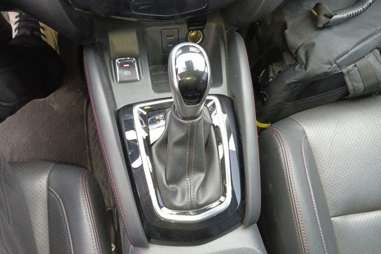 Used Nissan Qashqai 2022 2.0L CVT XV Premier Luxury Edition Gear Lever
