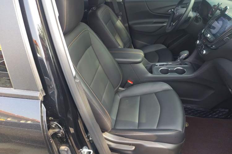 Used Chevrolet Equinox 2022 535T Chijie Edition Right Front Seat