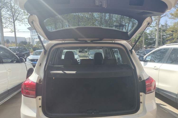 Used Volkswagen Tiguan 2016 300TSI Automatic Two-Wheel Drive Luxury Edition Trunk