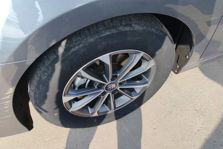 Used BYD Qin PLUS 2023 Champion Edition DM-i 55KM Leading Model Left Front Wheel Hub