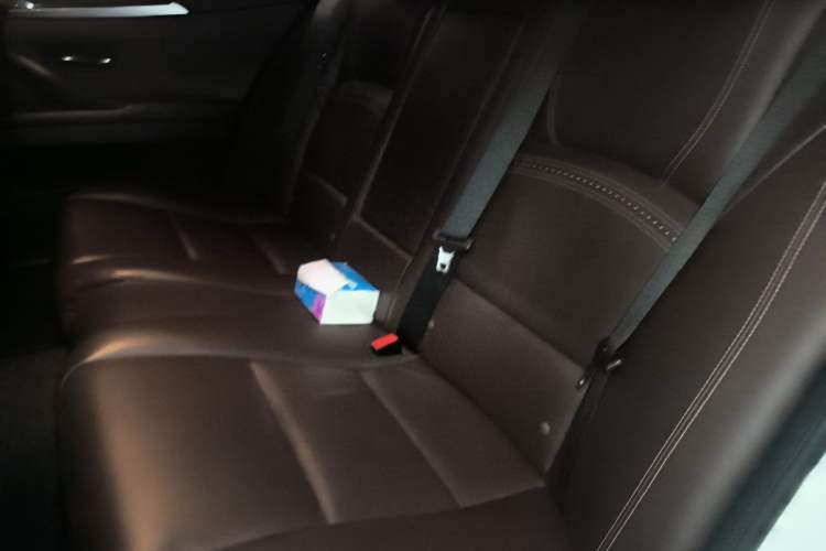 Used BMW 5 Series 2014 525Li Luxury Design Package