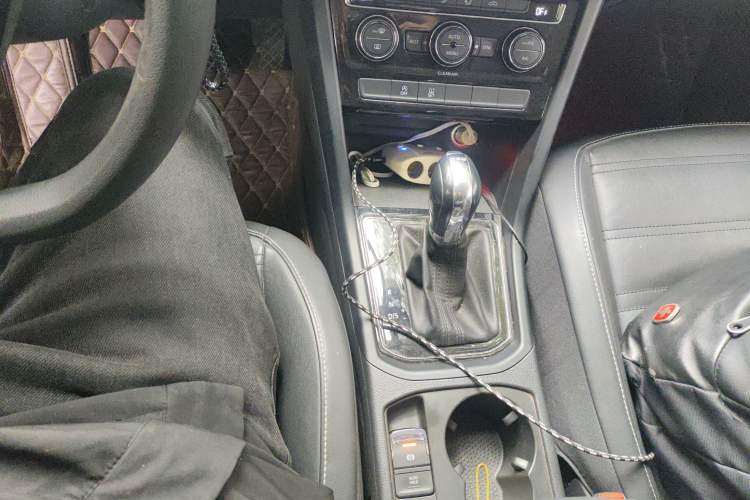 Used Volkswagen Touran 2016 Volkswagen Touran L 280TSI DSG Comfort Edition
