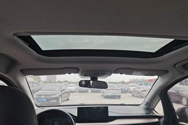 Used Geely Auto Vision X3 2021 PRO 1.5L CVT Deluxe Model Headliner