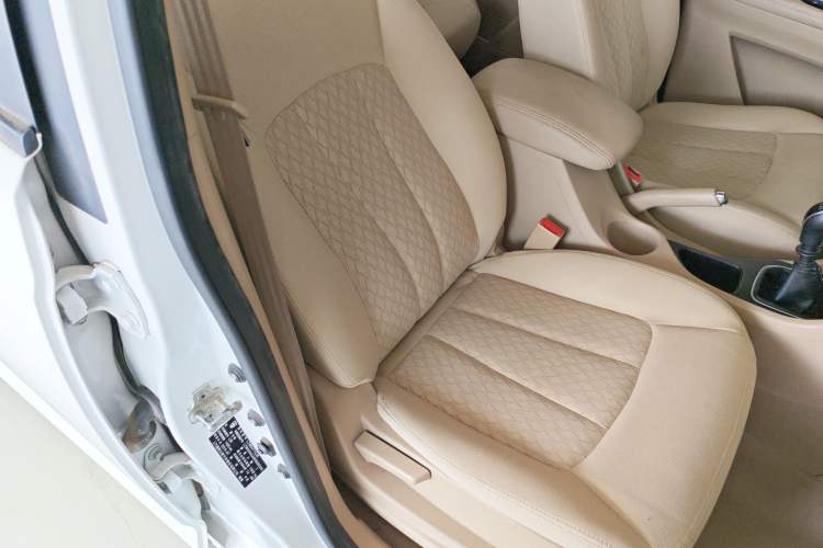 Used Baojun 730 2019 1.5L Manual Value Edition 7 Seats China VI Emission Standard
