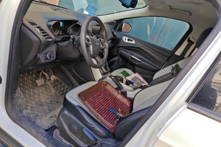 Used Ford Kuga 2015 1.5L GTDi Two-Wheel-Drive Comfort Model
