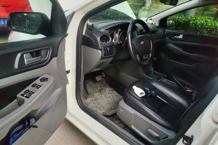 Used Ford Focus 2013 Hatchback Classic 1.8L Automatic Base Model