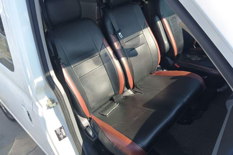 Used SAIC MAXUS Xintu V80 2021 2.0T PLUS Manual City Edition Short Wheelbase Ultra-Low Roof 5/6 Seats