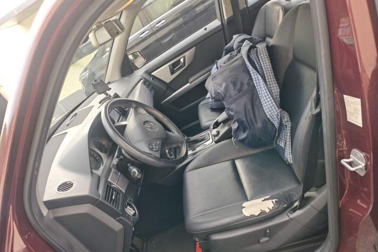 Used Mercedes-Benz GLK-Class 2011 GLK 300 4MATIC Dynamic Model Left Front Seat