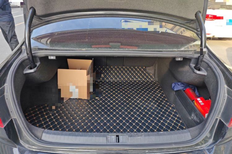 Used Volkswagen Magotan 2017 280TSI DSG Leading Edition Trunk