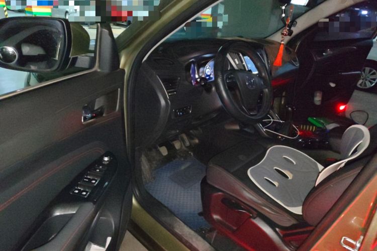 Used Changan CS75 2017 Shangkui Edition 1.5T Manual Fengxiang Model