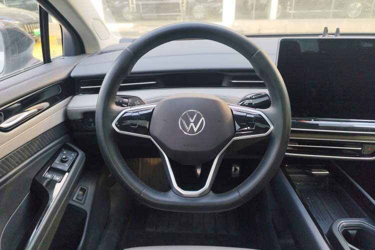 Used Volkswagen ID.7 VIZZION 2024 AIR model