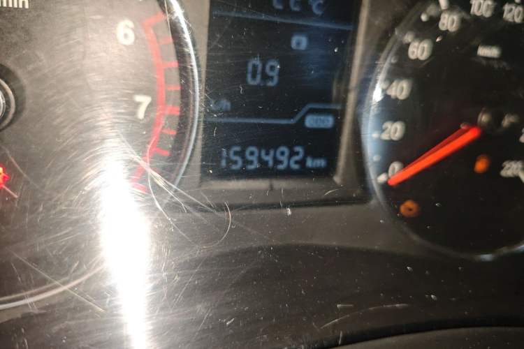 Used FAW Senya R7 2016 1.6L Manual Luxury Model
