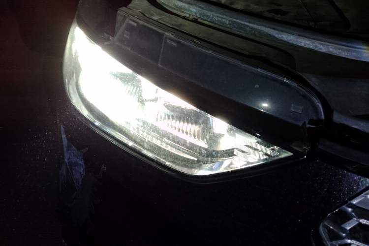 Used Wey VV5 2020 1.5T Two-Wheel Drive Smart Pioneer Right Front Headlight