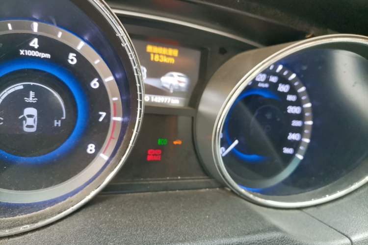 Used Hyundai Sonata 2015 Classic 2.4L Automatic Leading Edition China V Standard Odometer Close Up